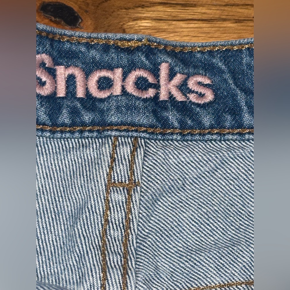 Mother. Snacks! High Waisted Twizzy Skimp in Delicous Memories Wash. size 27. - Picture 9 of 12